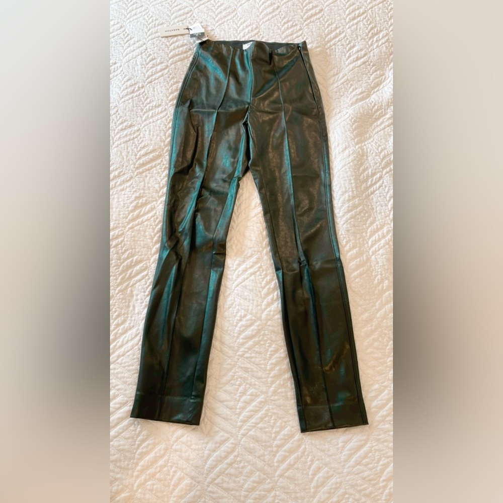 Aritzia Babaton leather pants in size 0